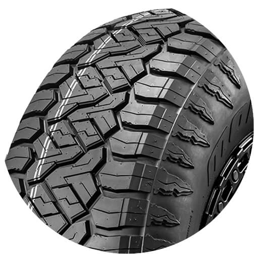 AT SILENT TERRAINのトレッドパターンのアップ